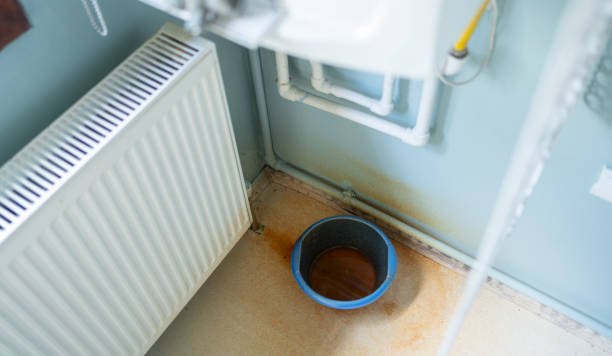 Best Commercial water damage restoration  in Pinole, CA
